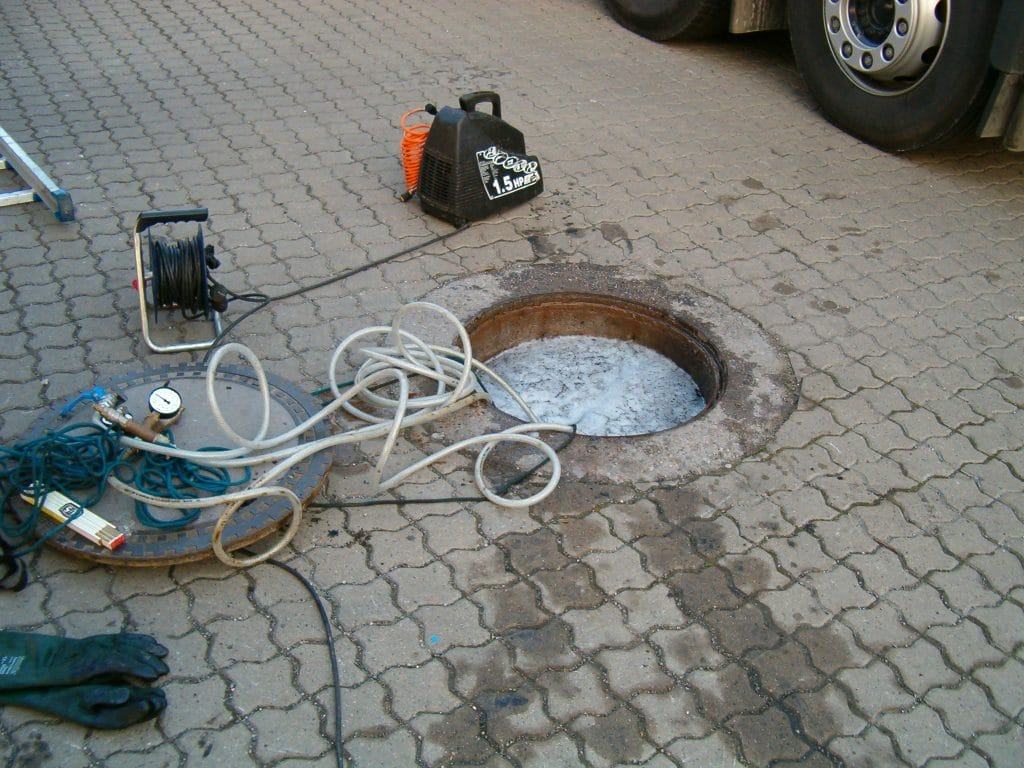 Regelmäßige Kontrollen der Abwasserfanlage beim Auto-Waschbär - Der Autowaschanlage in Hildesheim!