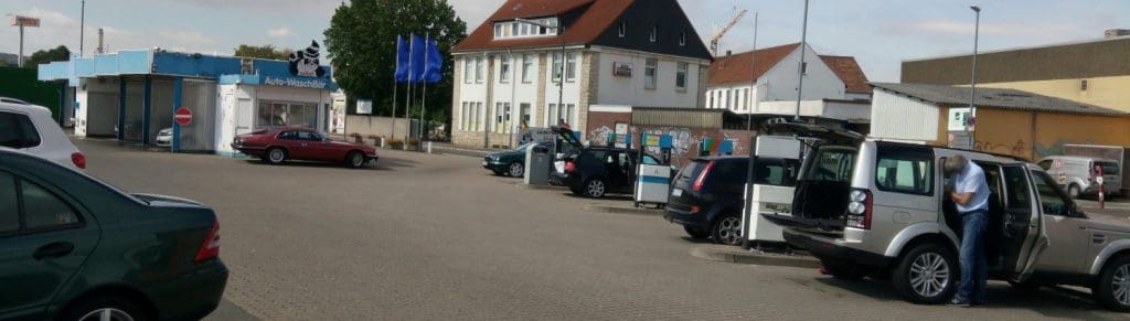 Autowaschanlage Hildesheim - Bei uns gibt es ausreichend Sauger- und Pflegeplätze!